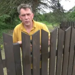 Tani i prosty płot z palet – zrób go sam bez kosztów i wysiłku!