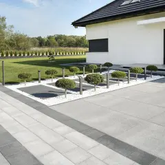Idealna kostka brukowa na taras: jak wybrać trwały i piękny materiał