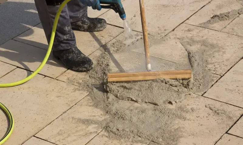 Skuteczne zabezpieczenie fug na tarasie: 5 sprawdzonych metod