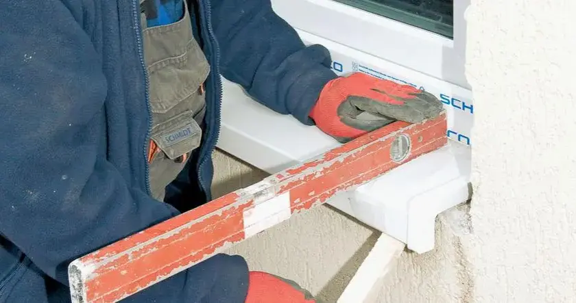 Prosty sposób wykonania parapetu z blachy bez kosztownych błędów