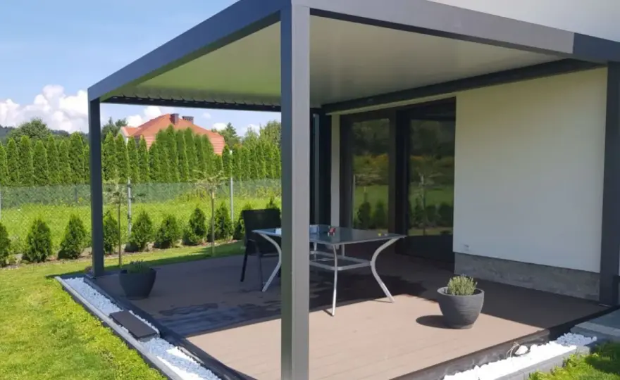 Prosta pergola na tarasie – praktyczny poradnik bez kosztownych błędów